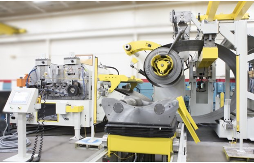 تصویر ۲- باز کردن رول فولادی با پردازش بر روی سمت داخلی ورق